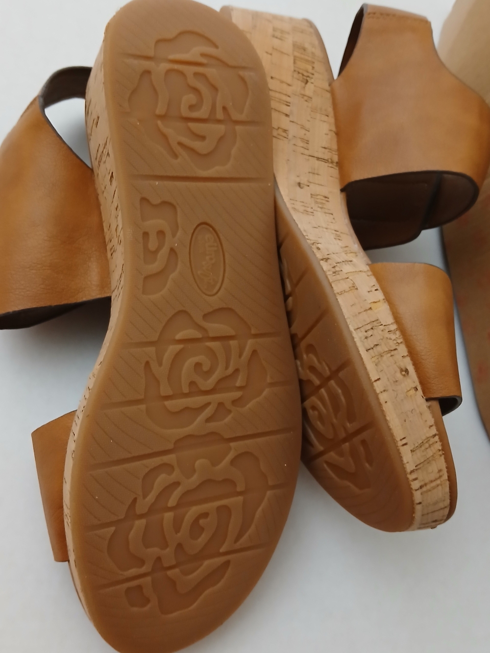 Euro soft Women’s Tan Cork Platform Sandals with Buckle Size 9.5M New $35 - Picture 6 of 10